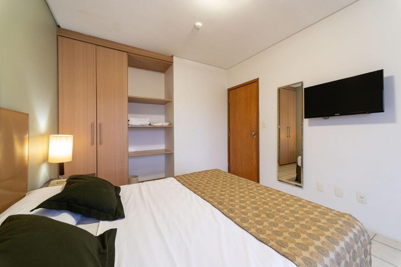 OTH1603 Flat na Ilha do Leite, Recife, um quarto. Fica em um dos mais importantes polos médicos do país Esterno foto